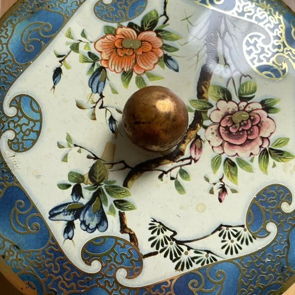 Vintage Floral Tin Canister - Picture 3 of 5
